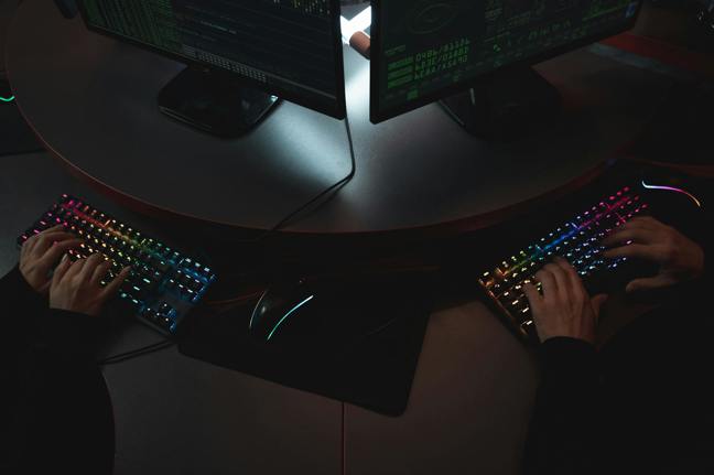 Čas na stabilitu: Přechod z Ubuntu 25.10 na novou éru 26.04 LTS