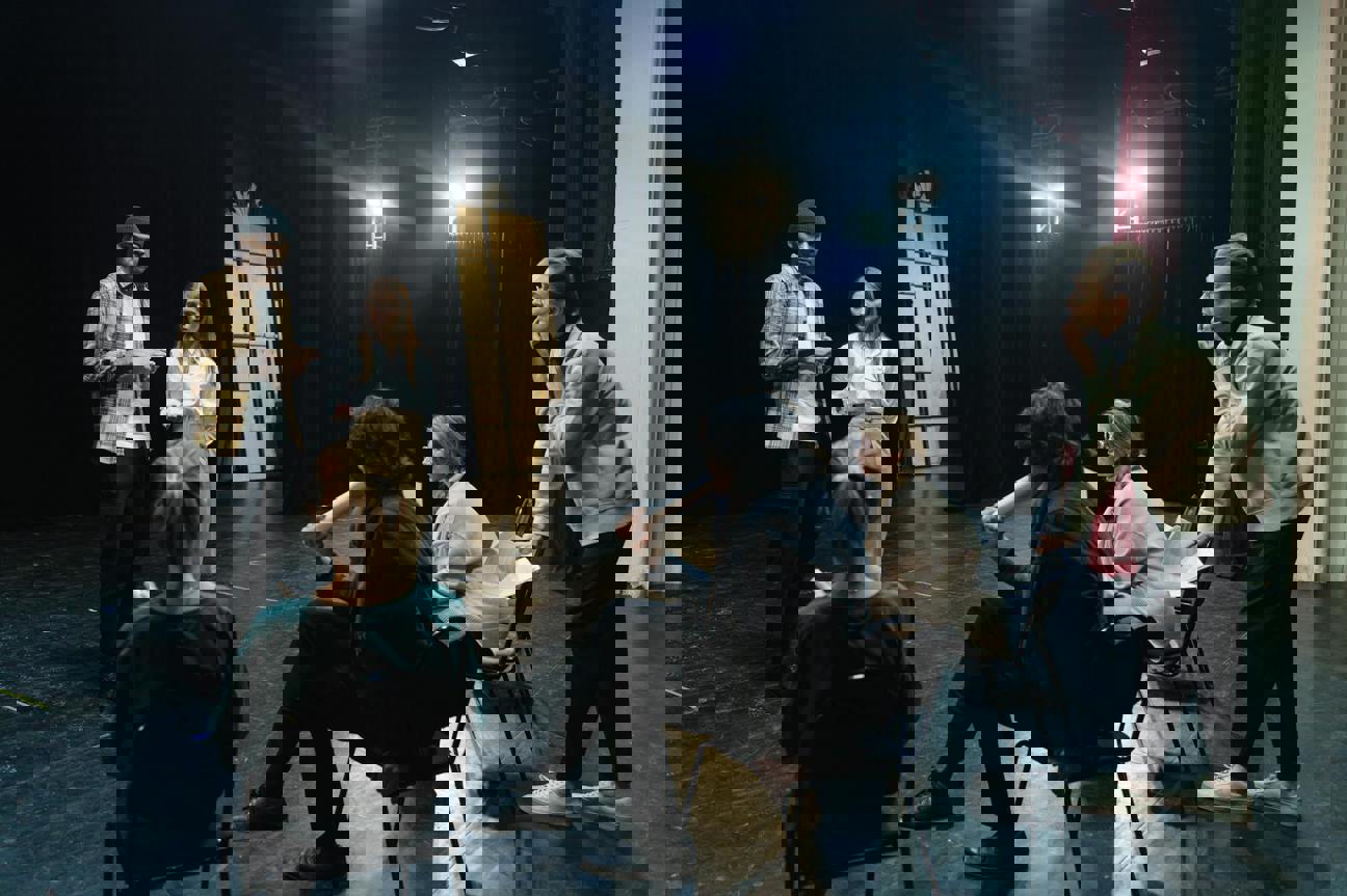 Hledání vlastního rytmu v cizích kulisách