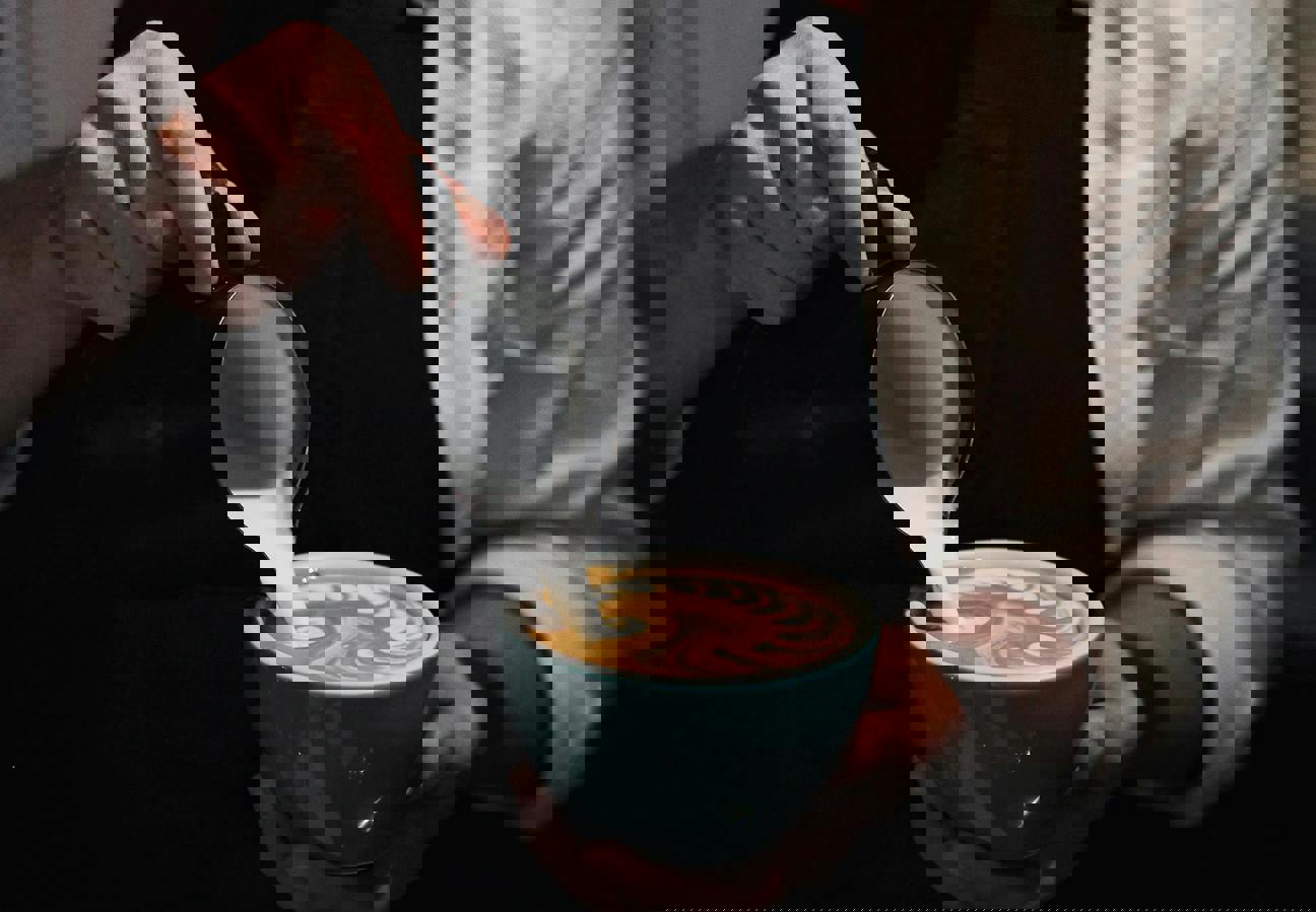 Hledání poctivosti v bílé sklenici