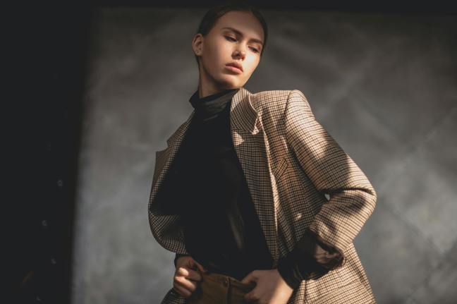 Když se z dcery stává žena pod drobnohledem nás všech