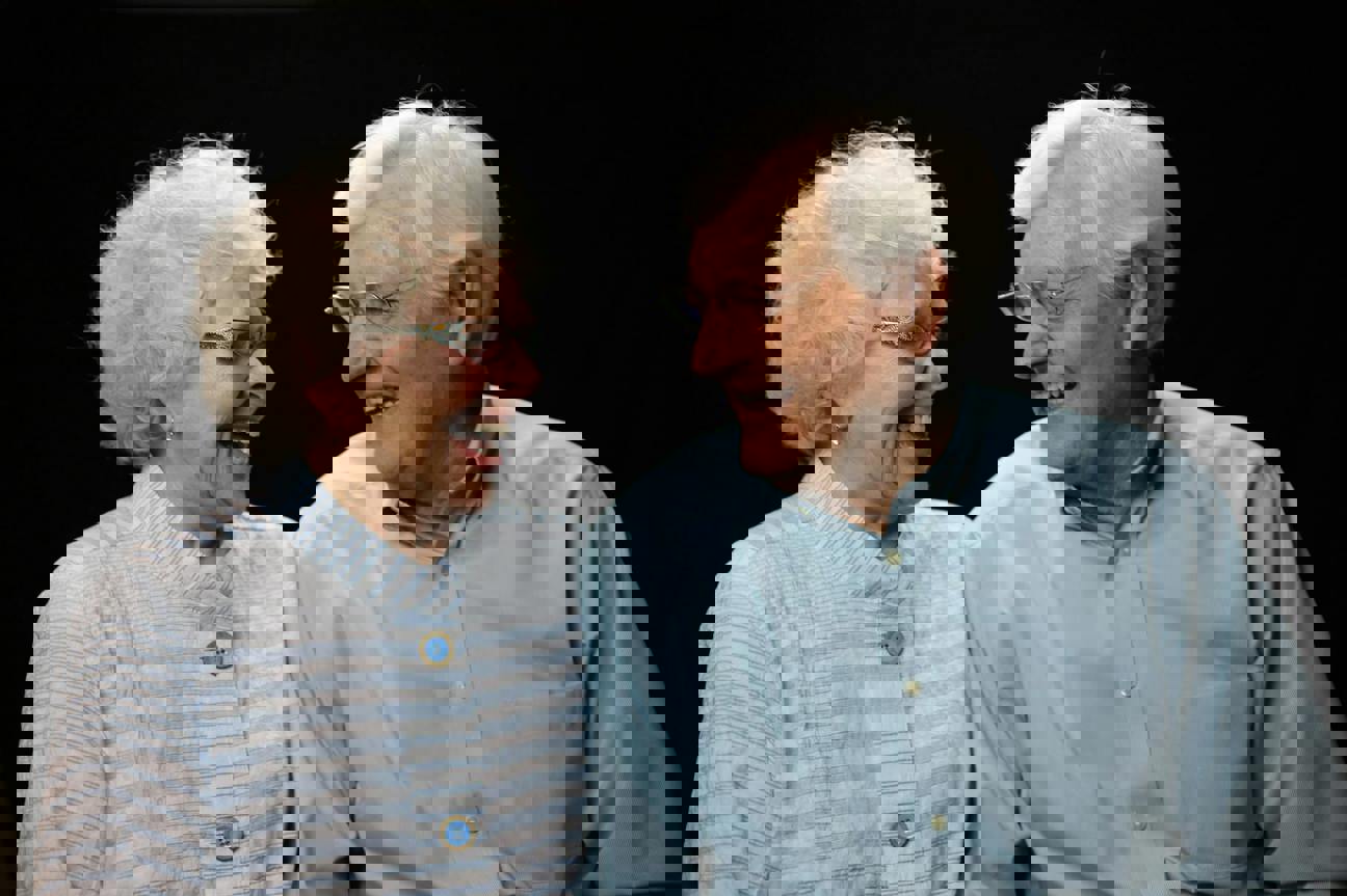 Recept na šťastné manželství? Někdy pomůže nebýt pořád doma